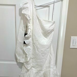White mini one shoulder dress